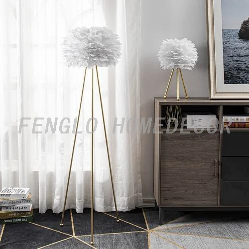 FL-011FR FEATHER SHADE TRIPOD LAMP 